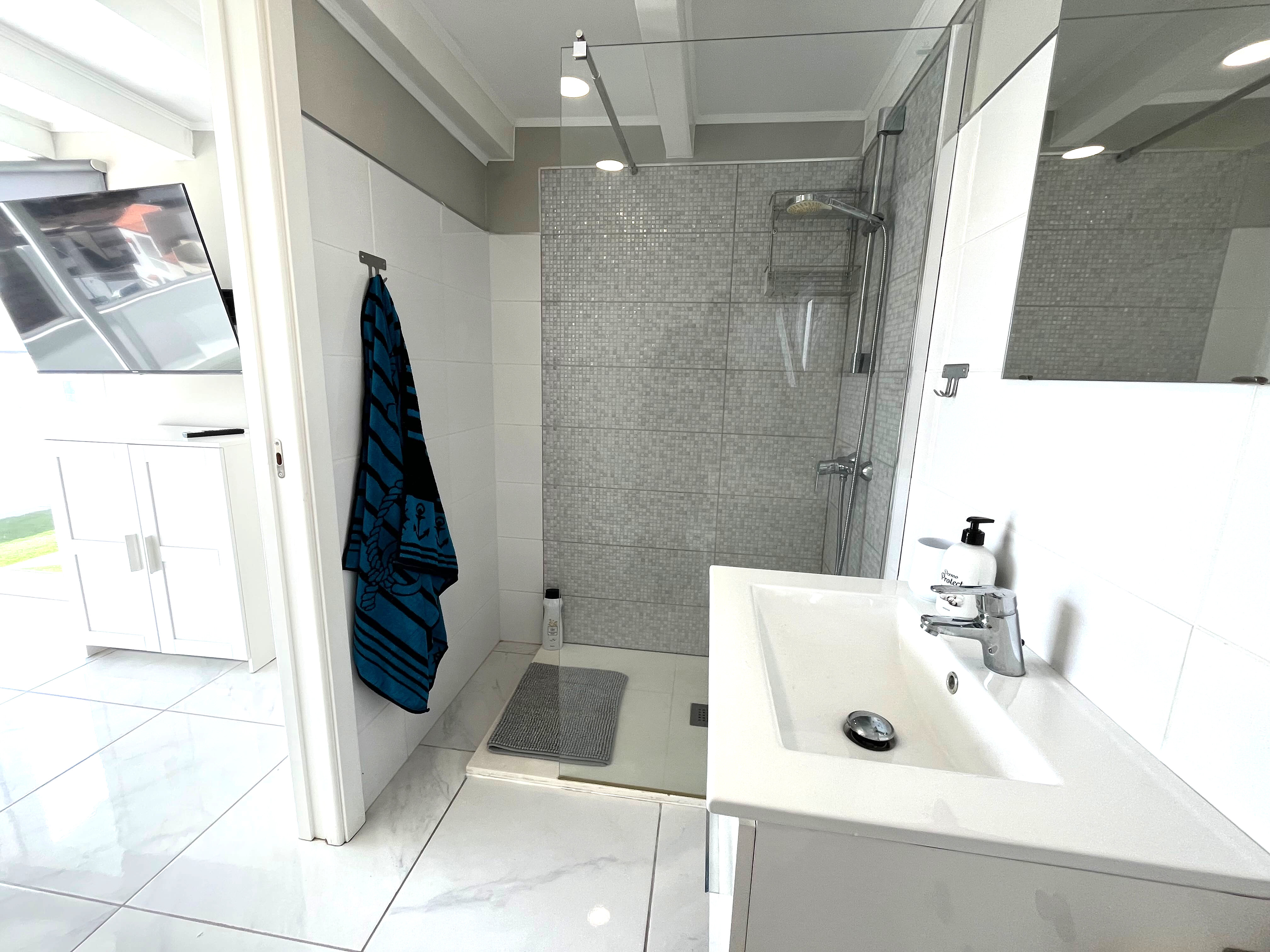 Bathroom with modern fixtures